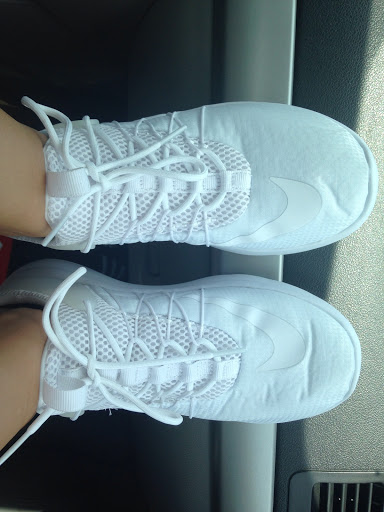 Shoe Store «Shoe Carnival», reviews and photos, 4636 S Scatterfield Rd, Anderson, IN 46013, USA