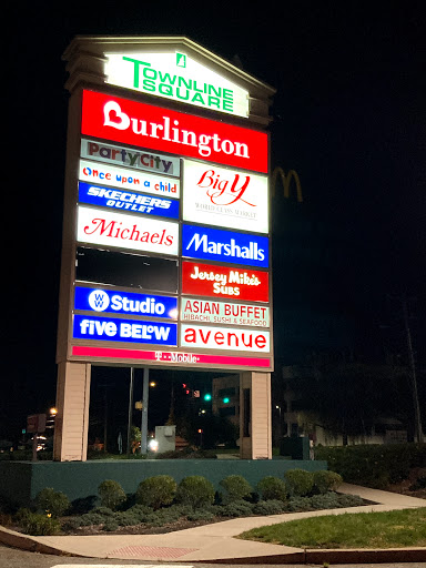 Shopping Mall «Townline Square Shopping Center», reviews and photos, 533 S Broad St, Meriden, CT 06450, USA