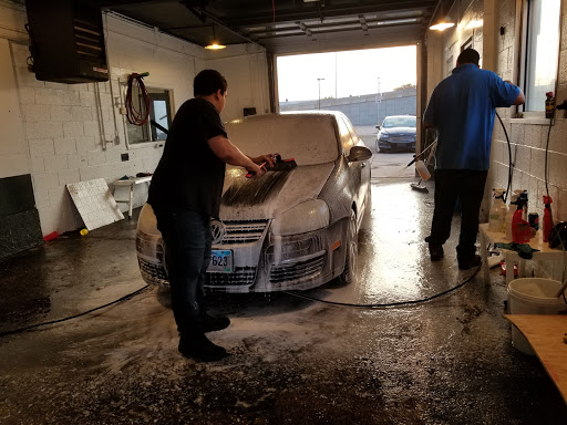 Hub City Hand Car Wash en Aberdeen