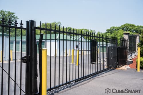 Self-Storage Facility «CubeSmart Self Storage», reviews and photos, 692 S Franklin St, Holbrook, MA 02343, USA