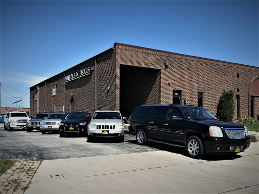 Used Car Dealer «Wheels N Deals», reviews and photos, 805 E Terra Cotta Ave, Crystal Lake, IL 60014, USA