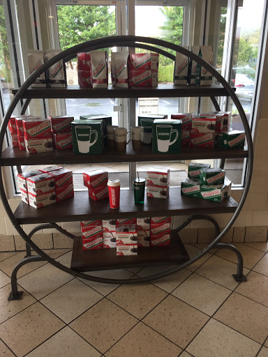 Donut Shop «Krispy Kreme», reviews and photos, 2401 Battleground Ave, Greensboro, NC 27408, USA