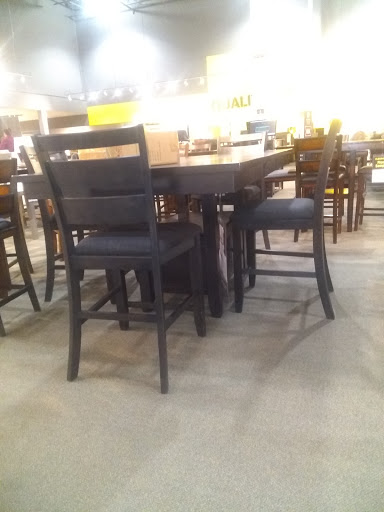 Furniture Store «Art Van Furniture - Muskegon», reviews and photos, 630 Seminole Rd, Muskegon, MI 49441, USA