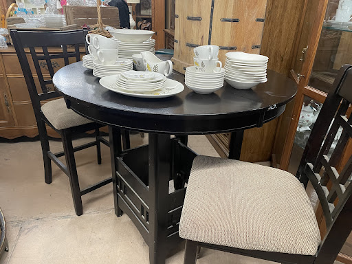 Consignment Shop «Refabulous Furnishings», reviews and photos, 2231 Vestal Pkwy W, Vestal, NY 13850, USA