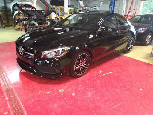 Auto Body Shop «Dayas Custom Auto», reviews and photos, 6650 Kingspointe Pkwy, Orlando, FL 32819, USA