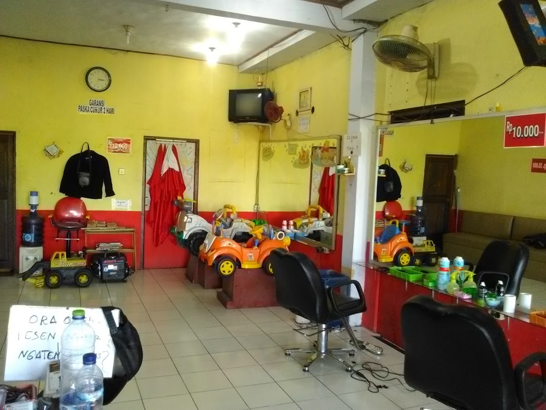 Pangkas Rambut Garuda