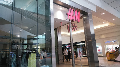 Clothing Store «H&M», reviews and photos, 5007 N Montclair Plaza Ln, Montclair, CA 91763, USA