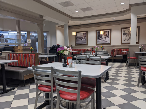 Fast Food Restaurant «Chick-fil-A», reviews and photos, 4959 Jonesboro Rd, Forest Park, GA 30297, USA