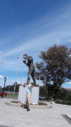 James J. Braddock Memorial Statue - photo 27