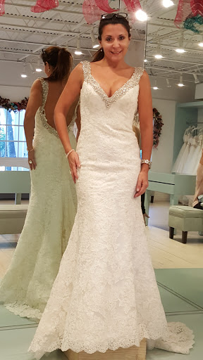 Bridal Shop «Lauderdale Bride - Upscale & Intimate Bridal Boutique in the heart of Fort Lauderdale», reviews and photos, 4130 N Federal Hwy, Fort Lauderdale, FL 33308, USA