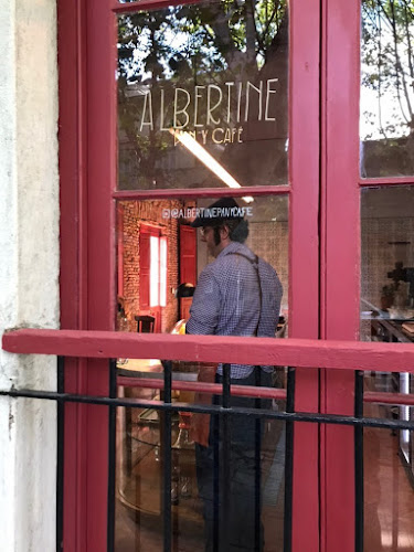 Albertine pan y café