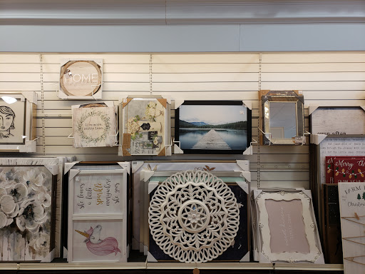 Department Store «T.J. Maxx & HomeGoods», reviews and photos, 4890 Integrity Way, Appleton, WI 54913, USA