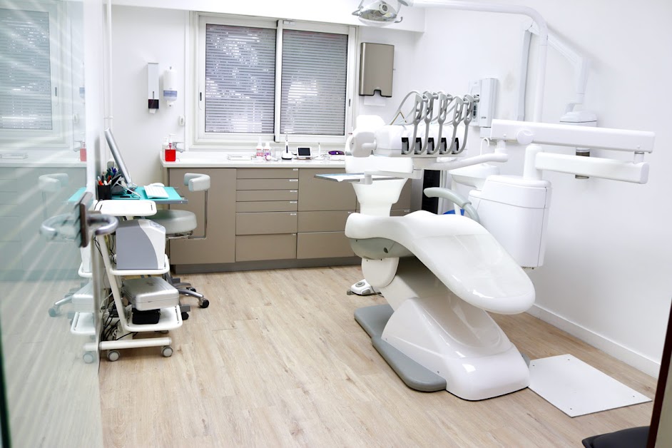 Cobat Cabinet Dentaire | Dr.Batle | Dr.Coch | Dr.Jeudi | Dr.Romero à Cagnes-sur-Mer (Alpes-Maritimes 06)