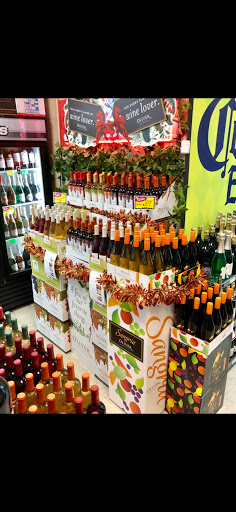 Liquor Store «Scores Liquors», reviews and photos, 6714 Shepherdsville Rd, Louisville, KY 40228, USA