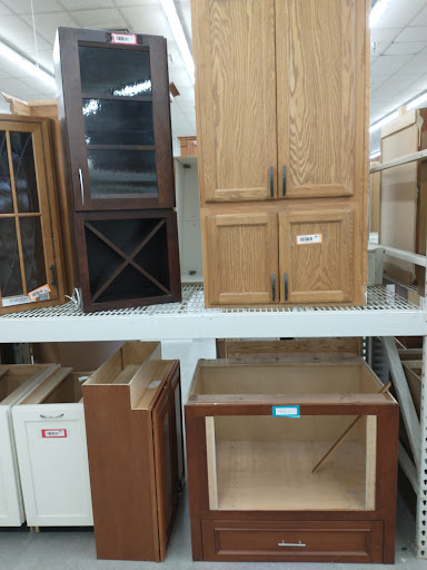 Thrift Store «Knoxville Habitat For Humanity ReStore», reviews and photos, 1511 Downtown W Blvd, Knoxville, TN 37919, USA