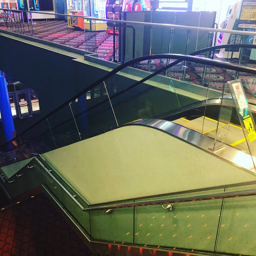 Movie Theater «College Point Multiplex Cinemas», reviews and photos, 2855 Ulmer St, Flushing, NY 11354, USA