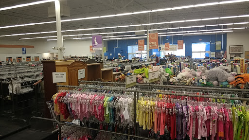 Thrift Store «Lindsay & Warner Goodwill Retail Store & Donation Center», reviews and photos, 874 E Warner Rd, Gilbert, AZ 85296, USA