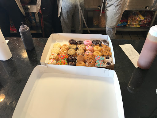 Donut Shop «Mini Doughnut Factory», reviews and photos, 2109 S Dale Mabry Hwy, Tampa, FL 33629, USA