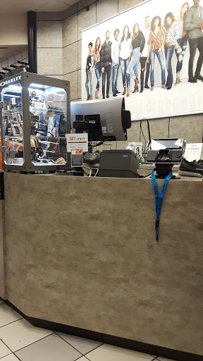 Clothing Store «Buckle», reviews and photos, 3040 E 3rd St, Bloomington, IN 47401, USA