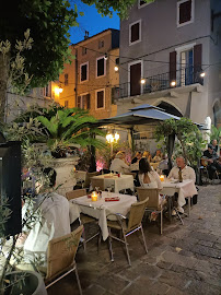 Atmosphère du Restaurant L'AUBERGE DU VIGNERON à Ollioules - n°2