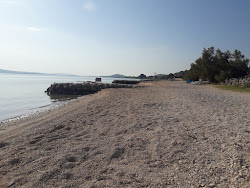 Plaza Dobropoljana'in fotoğrafı - rahatlamayı sevenler arasında popüler bir yer