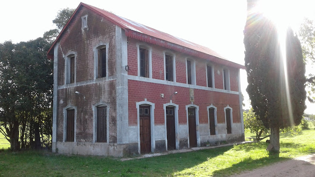 Opiniones de Parroquia Santa María y San Pío X en Las Piedras - Iglesia