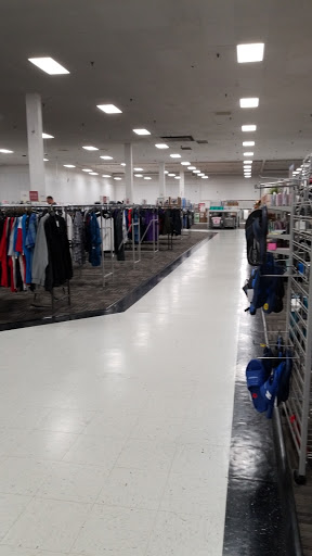 Clothing Store «Burlington Coat Factory», reviews and photos, 8320 S Cicero Ave, Burbank, IL 60459, USA