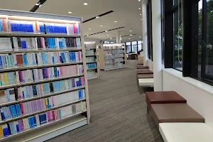 Niigatashiritsu Niitsu Library image