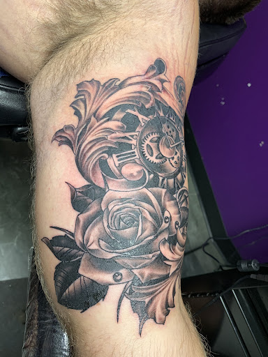 Tattoo Shop «Black Heart Tattoo», reviews and photos, 1926 Hudson Bridge Rd, Stockbridge, GA 30281, USA