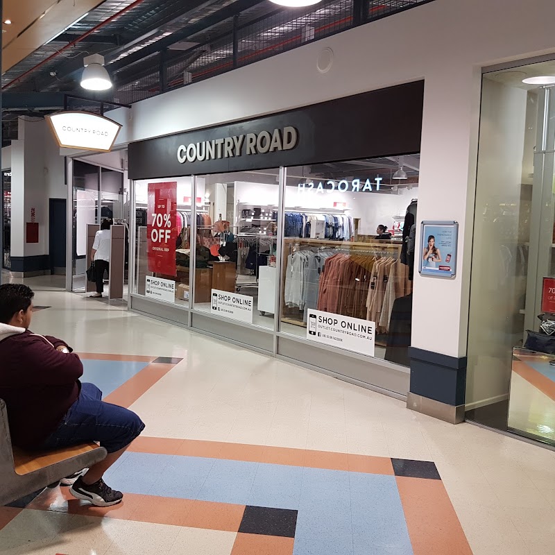 Dress Smart Outlet Shopping Centre