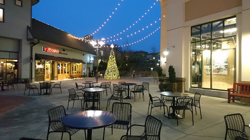 Shopping Mall «The Streets of Tanasbourne», reviews and photos, 19350 NW Emma Way, Hillsboro, OR 97124, USA