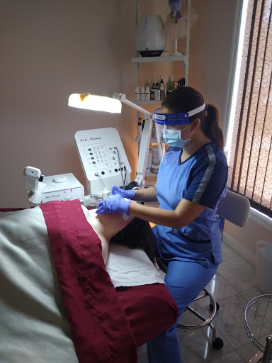 Day Spa «Ecuabella Skin Care Spa», reviews and photos, 1310 N Dixie Hwy, Elizabethtown, KY 42701, USA