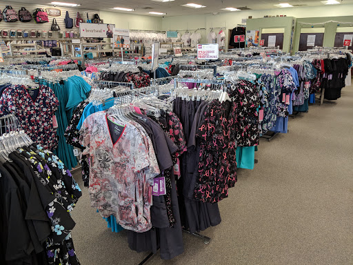 Uniform Store «Affordable Uniforms», reviews and photos, 911 Graham Rd, Cuyahoga Falls, OH 44221, USA