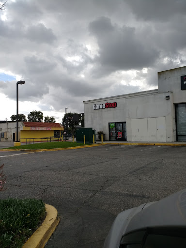 Video Game Store «GameStop», reviews and photos, 4181 Tweedy Blvd, South Gate, CA 90280, USA