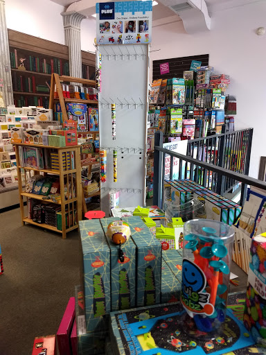 Book Store «Riverwalk Books», reviews and photos, 116 E Woodin Ave, Chelan, WA 98816, USA