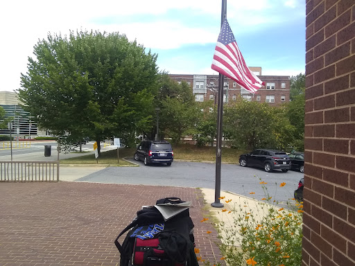 Post Office «United States Postal Service», reviews and photos, 6900 Wisconsin Ave #100, Chevy Chase, MD 20815, USA