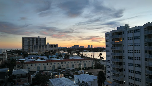 Shopping Mall «Oceanwalk Mall», reviews and photos, 101 N Ocean Dr, Hollywood, FL 33019, USA