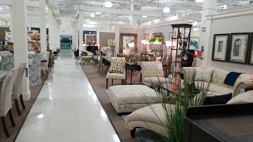 Furniture Store «Value City Furniture», reviews and photos, 500 Golf mill Center, Niles, IL 60714, USA