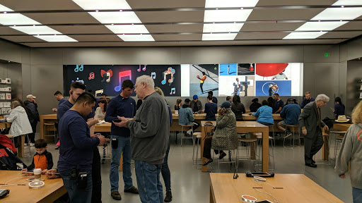 Computer Store «Apple Arden Fair», reviews and photos, 1689 Arden Way, Sacramento, CA 95815, USA