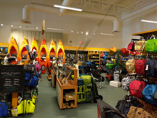 Clothing Store «L.L. Bean Outlet», reviews and photos, 31 Gusabel Ave, Nashua, NH 03063, USA