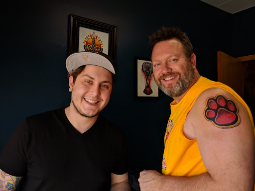 Tattoo Shop «A Thin Line Tattoo», reviews and photos, 9 E Wilson St, Batavia, IL 60510, USA