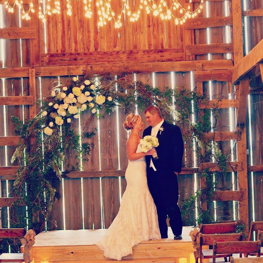 Wedding Venue «The Barn on Boundary», reviews and photos, 19601 N Boundary Rd, Eaton, IN 47338, USA