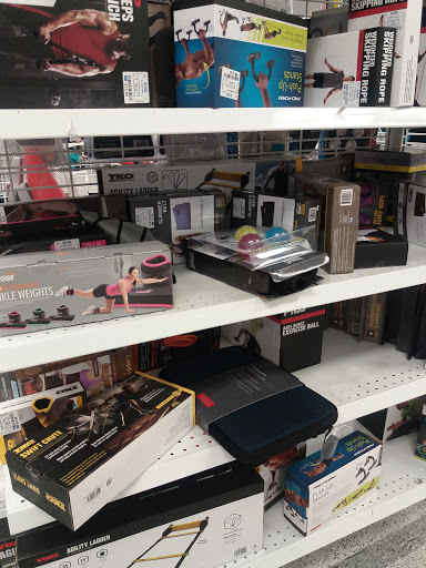 Clothing Store «Ross Dress for Less», reviews and photos, 2845 Cochran St, Simi Valley, CA 93065, USA