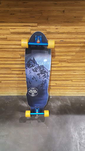 Surf Shop «Aqua Shop Indoor Surfing», reviews and photos, 6121 West Park Boulevard R102, Plano, TX 75093, USA