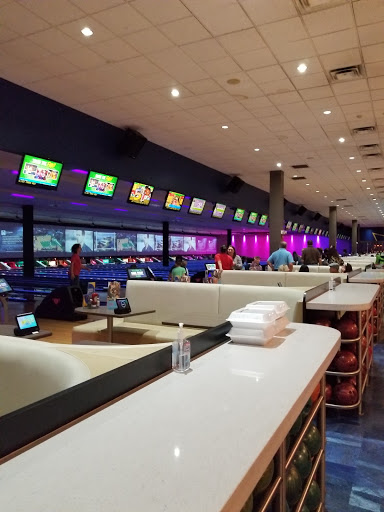 Restaurant «Main Event Entertainment», reviews and photos, 3941 N Central Expy, Plano, TX 75023, USA