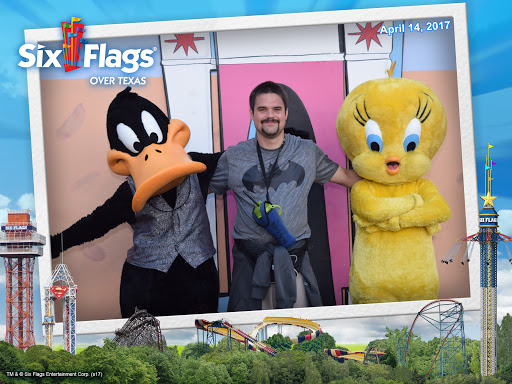 Shopping Mall «Looney Tunes Mall - Six Flags Over Texas», reviews and photos, 2201 E Road to Six Flags St, Arlington, TX 76011, USA