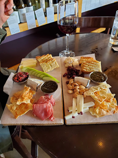 Wine Store «Cellar Door», reviews and photos, 5150 Main St A, Downers Grove, IL 60515, USA