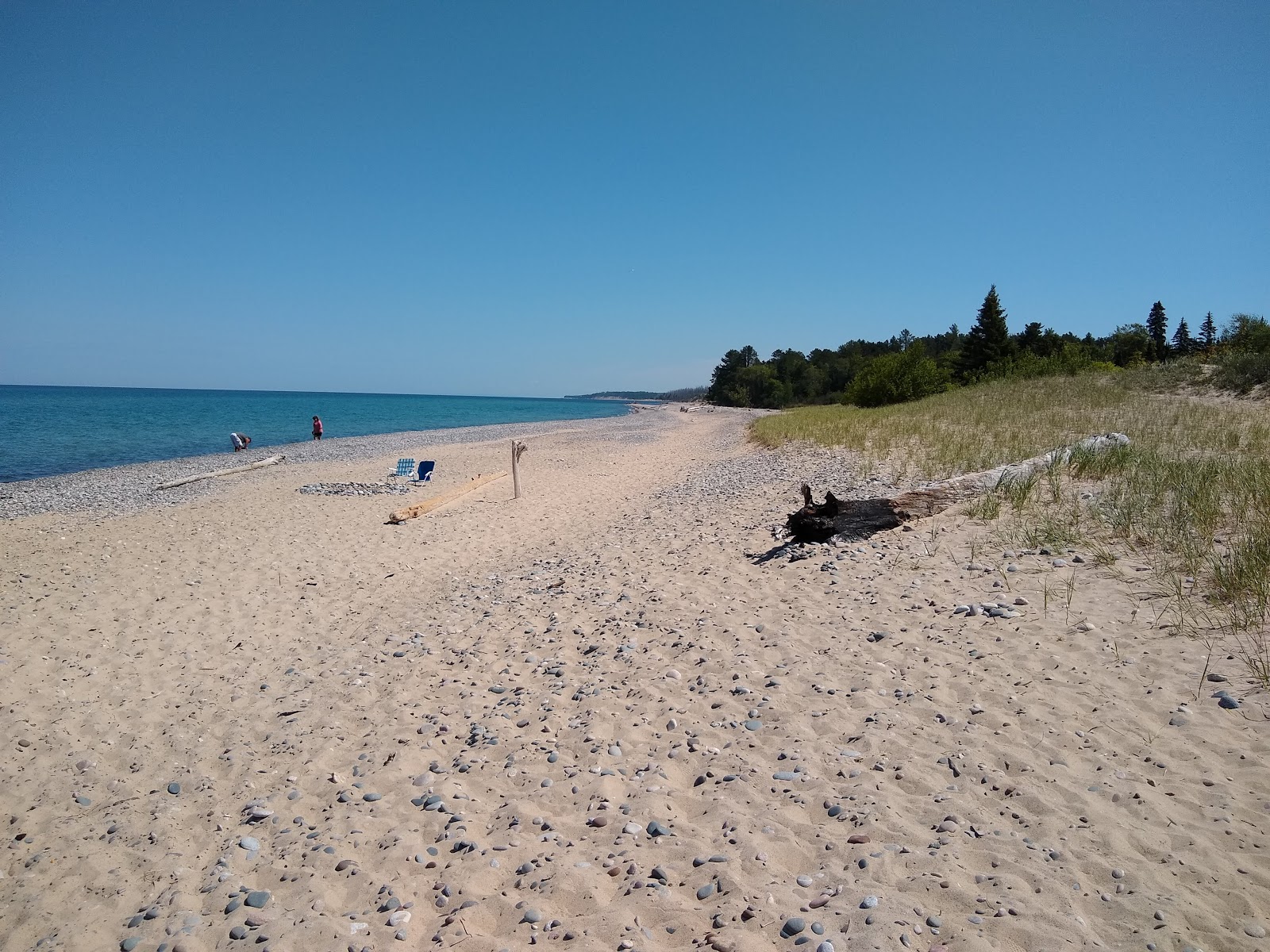 Foto van Two Hearted Beach met zand met kiezelstenen oppervlakte
