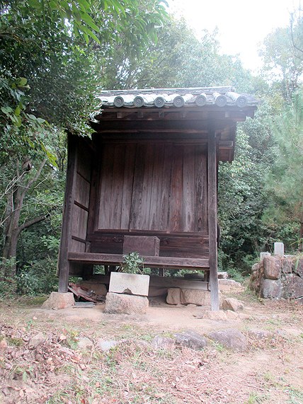 藁江城跡 神社