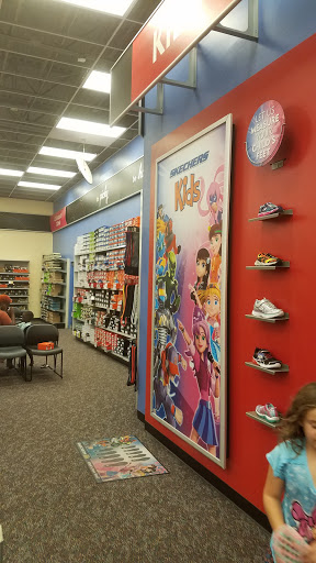 Shoe Store «Shoe Carnival», reviews and photos, 1206 Bridford Pkwy, Greensboro, NC 27407, USA